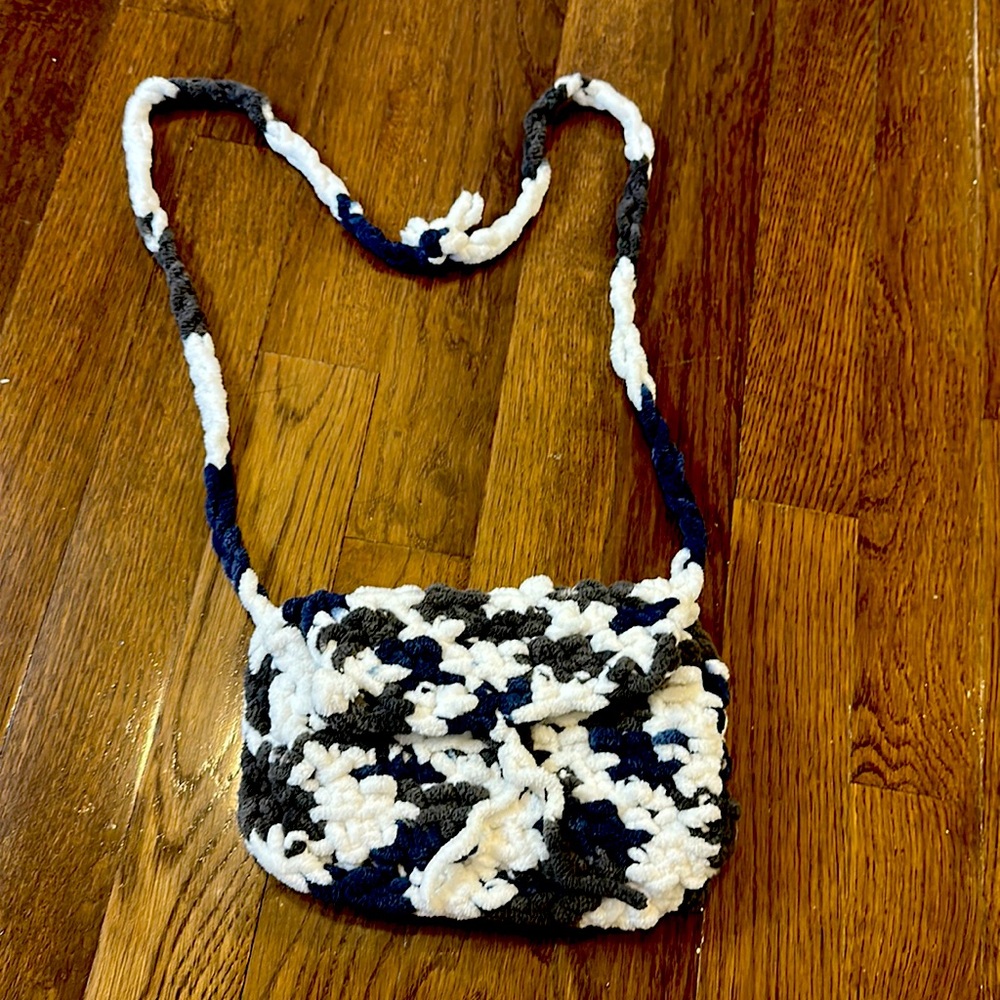Hand bag